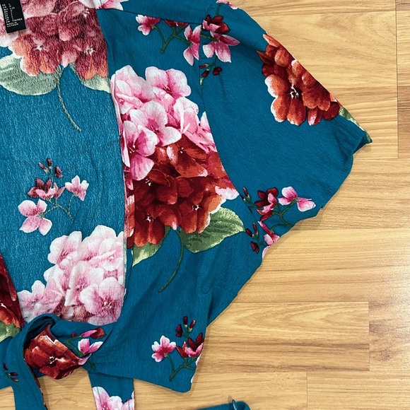 Forever 21 floral matching set - Picture 3 of 9